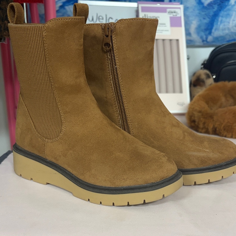 art class Tan Suede-Look Kids Chelsea Boots with Side Zip